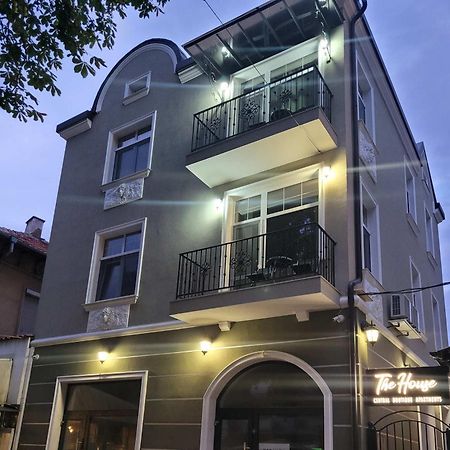The House - Central Boutique Apartments Kyustendil Bagian luar foto