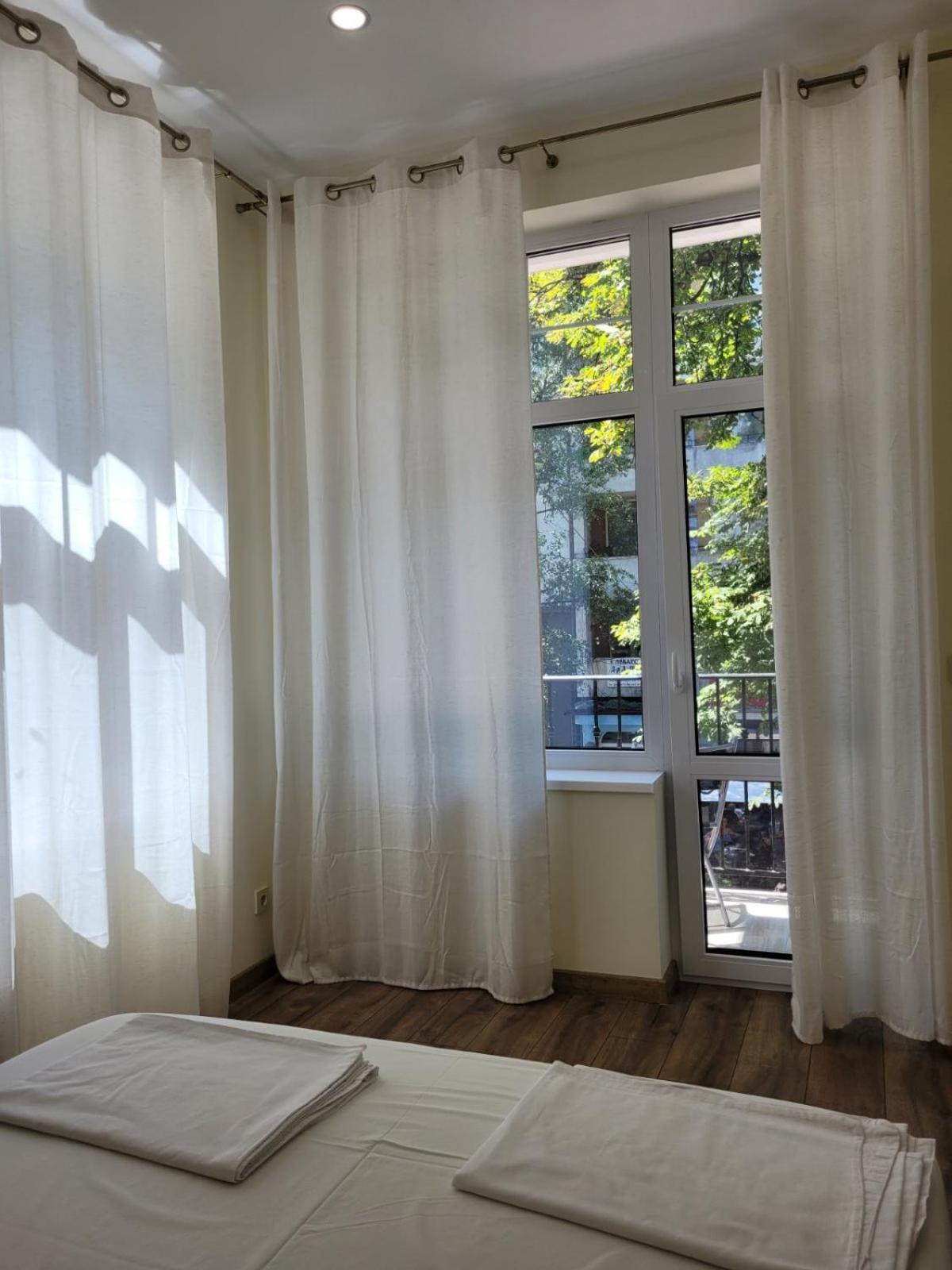 The House - Central Boutique Apartments Kyustendil Ruang foto