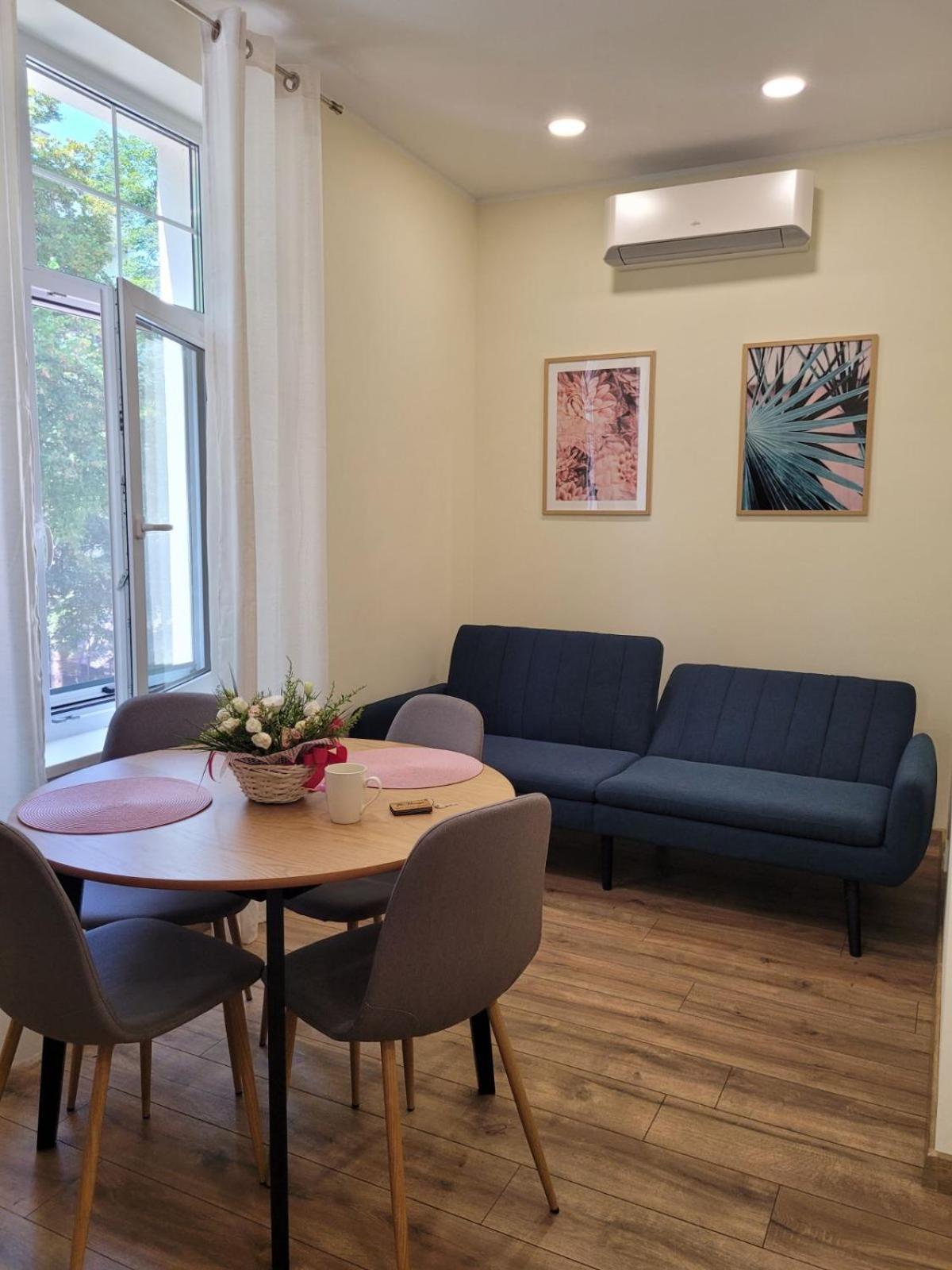 The House - Central Boutique Apartments Kyustendil Bagian luar foto