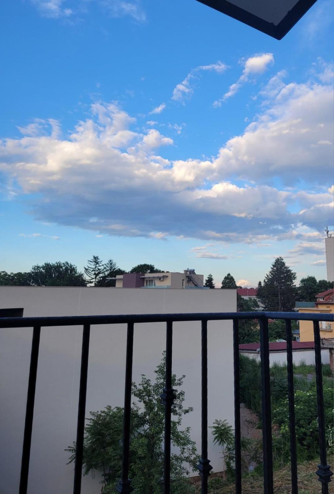 The House - Central Boutique Apartments Kyustendil Bagian luar foto